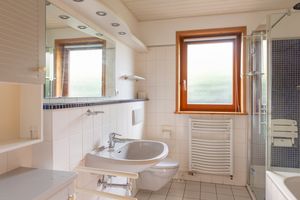 Ein OWNR Bungalow in Poppenbuettel Badezimmer